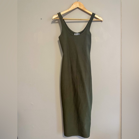 Body con dress! - Picture 2 of 3